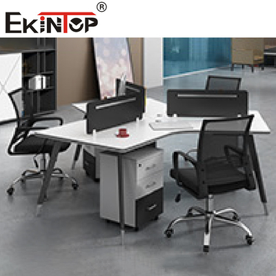 2つの4つの6人のオフィスの仕切りのキュービクル ワークステーション モダンなデザインのオフィス用家具