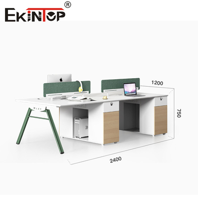 ワークステーション家具 4人用 パーティションスクリーン付きのオフィスデスク